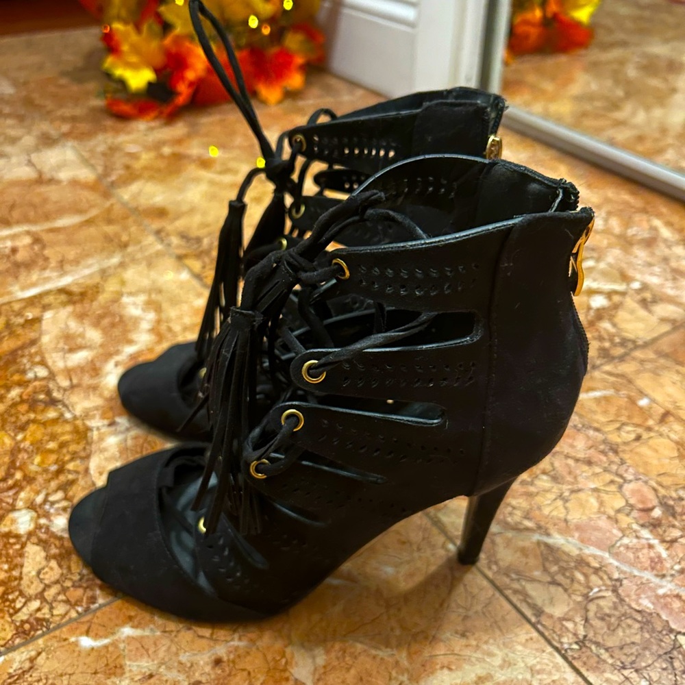 Sexy Black Strap Pointed Toe Pumps